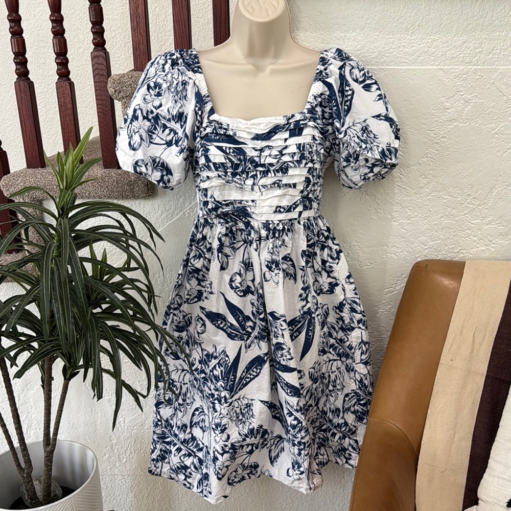 MEADOW RHODES Women’s Floral Puff Sleeve Mini Dress - Blue and White Size S EUC
